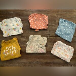 6 pack of long sleeve newborn Gerber onesies